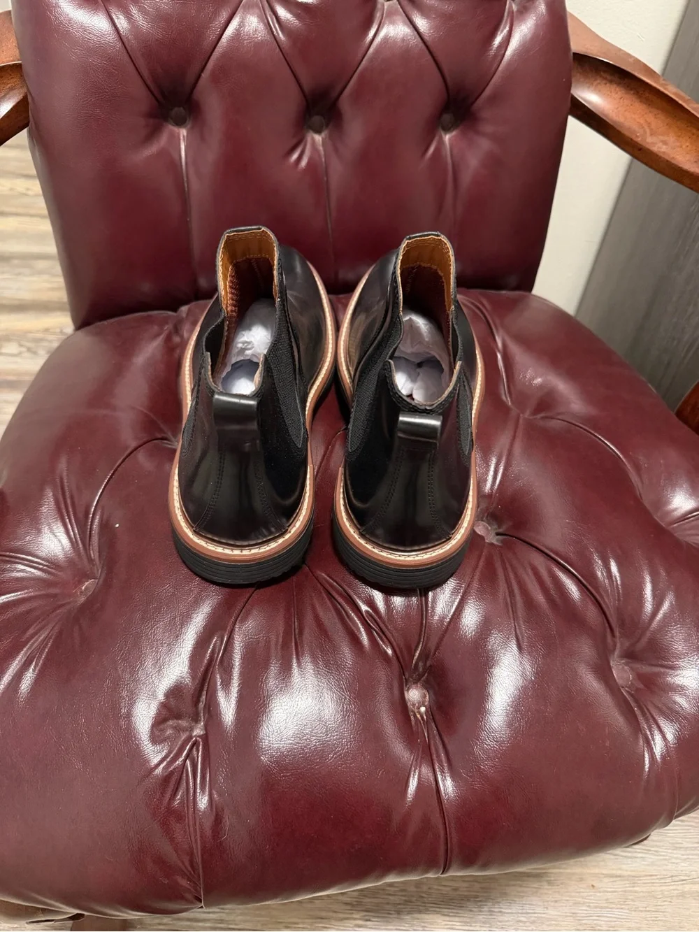 Johnston & Murphy Black Leather Chukka Boots with Brown Welt